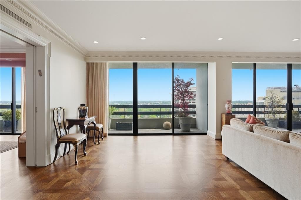 3 bedroom, 4 bathroom, 4,806 sq ft condominium for sale at 2660 Peachtree Road 20GH, Atlanta, GA 30305 — photo 8