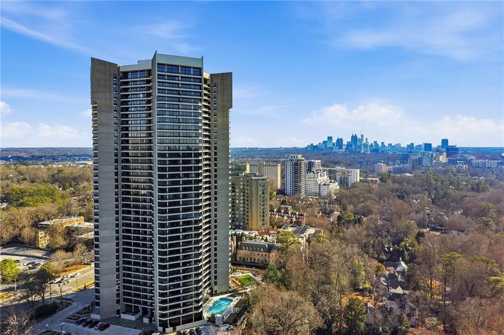3 bedroom, 4 bathroom, 4,806 sq ft condominium for sale at 2660 Peachtree Road 20GH, Atlanta, GA 30305 — photo 3