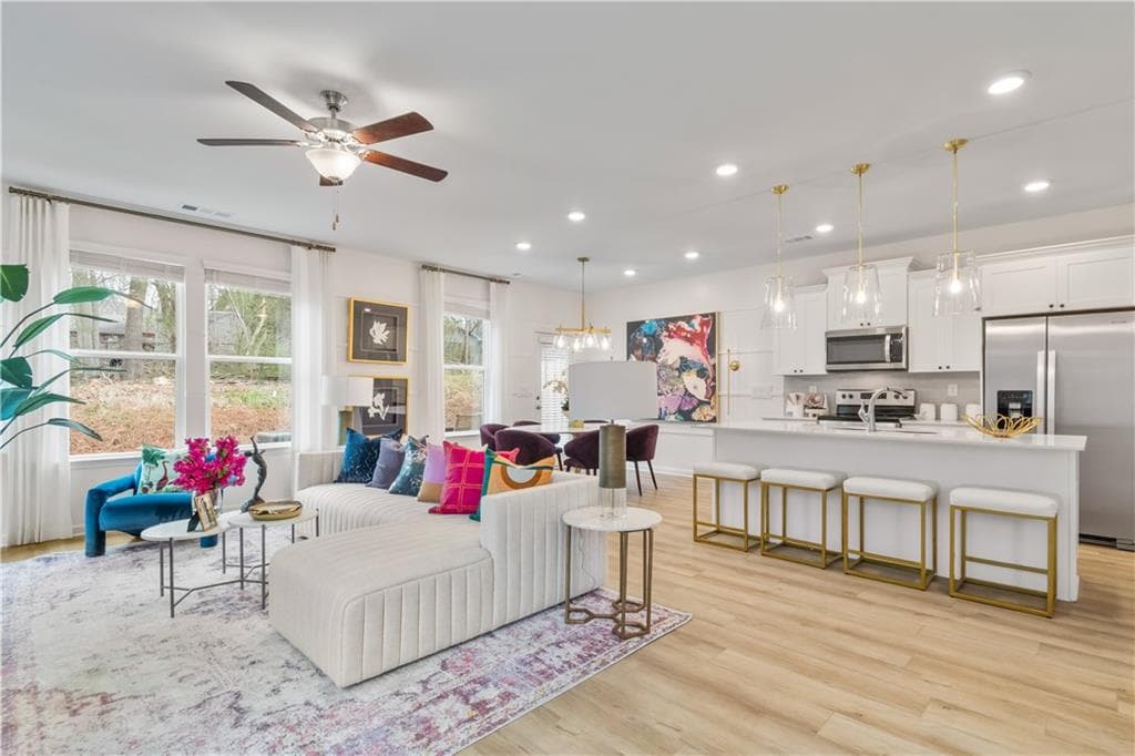 3 bedroom, 3 bathroom, 1,941 sq ft townhouse under contract at 236 Sanctuary Drive, Mcdonough, GA 30253 — photo 5