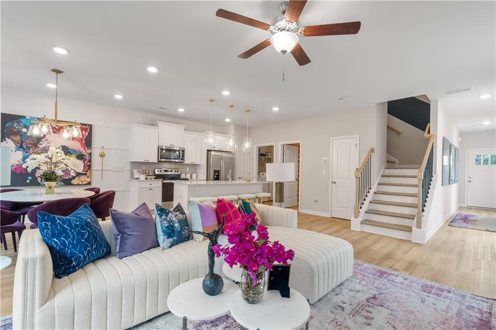3 bedroom, 3 bathroom, 1,941 sq ft townhouse under contract at 236 Sanctuary Drive, Mcdonough, GA 30253 — photo 6
