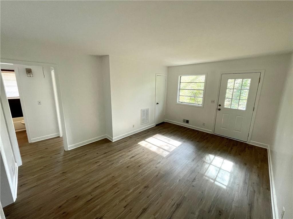 2 bedroom, 1 bathroom, 850 sq ft duplex for rent at 2908 Skyland Drive, Brookhaven, GA 30341 for $1,575 a month — photo 9