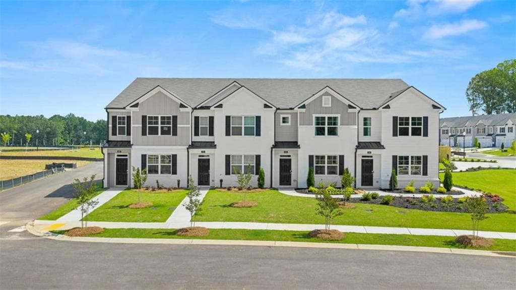 3 bedroom, 3 bathroom, 1,655 sq ft townhouse for sale at 408 Reflection Drive, Stockbridge, GA 30281