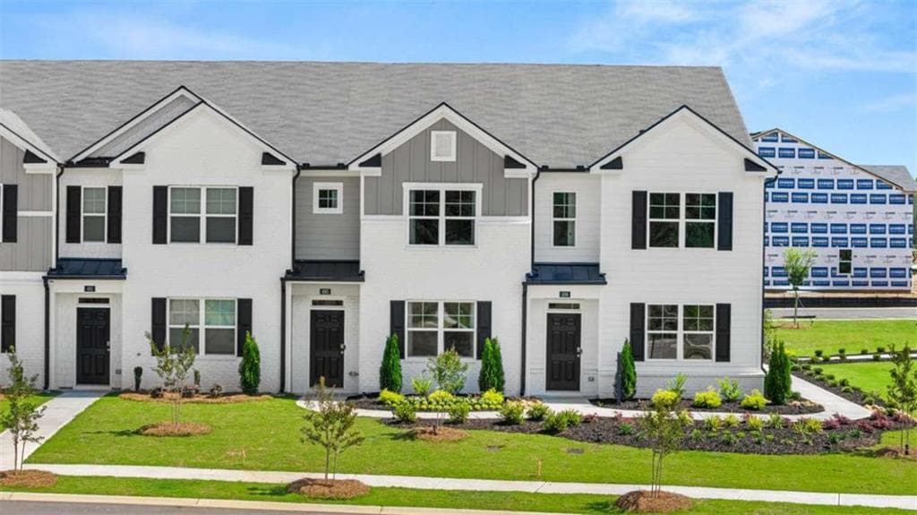 3 bedroom, 3 bathroom, 1,655 sq ft townhouse for sale at 408 Reflection Drive, Stockbridge, GA 30281 — photo 6