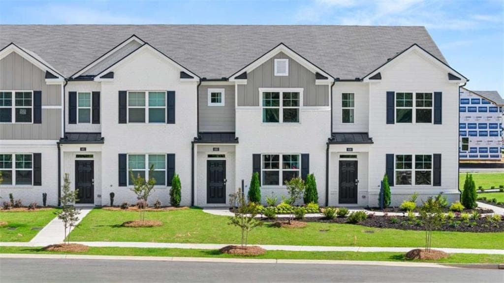 3 bedroom, 3 bathroom, 1,655 sq ft townhouse for sale at 408 Reflection Drive, Stockbridge, GA 30281 — photo 8