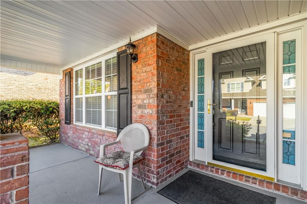 4 bedroom, 3 bathroom, 2,958 sq ft single family residence for sale at 2280 Hickory Station Circle, Snellville, GA 30078 — photo 3