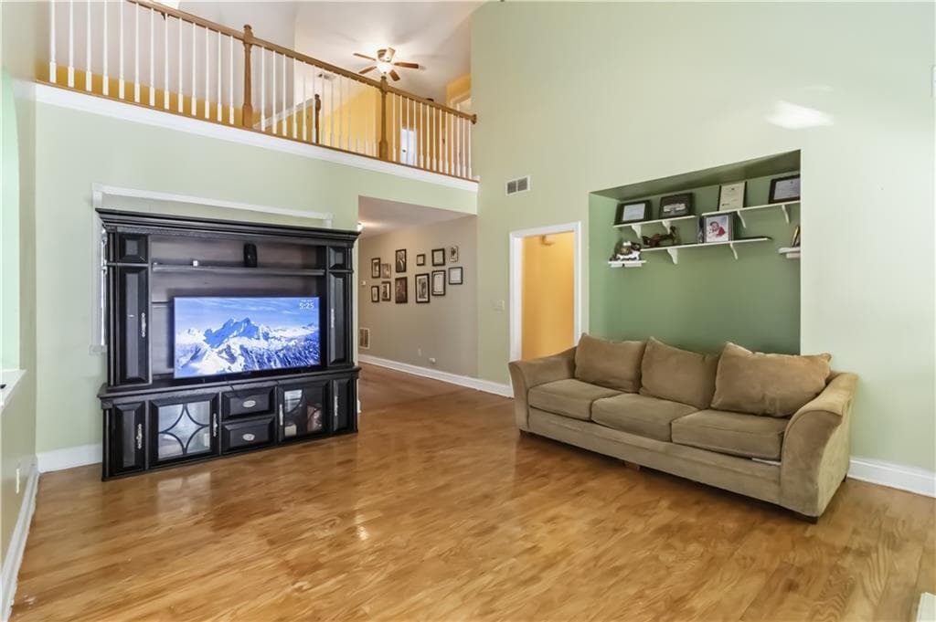 4 bedroom, 3 bathroom, 2,958 sq ft single family residence for sale at 2280 Hickory Station Circle, Snellville, GA 30078 — photo 5