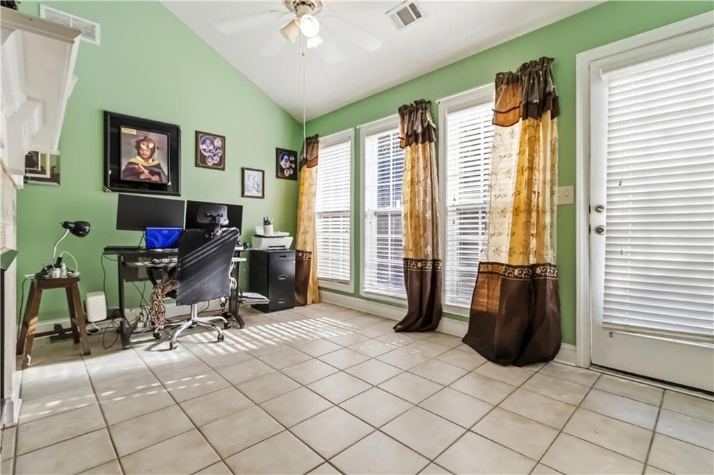 4 bedroom, 3 bathroom, 2,958 sq ft single family residence for sale at 2280 Hickory Station Circle, Snellville, GA 30078 — photo 10