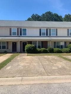 3 bedroom, 3 bathroom townhouse for rent at 144 Blake Avenue, Jackson, GA 30233 for $1,450 a month