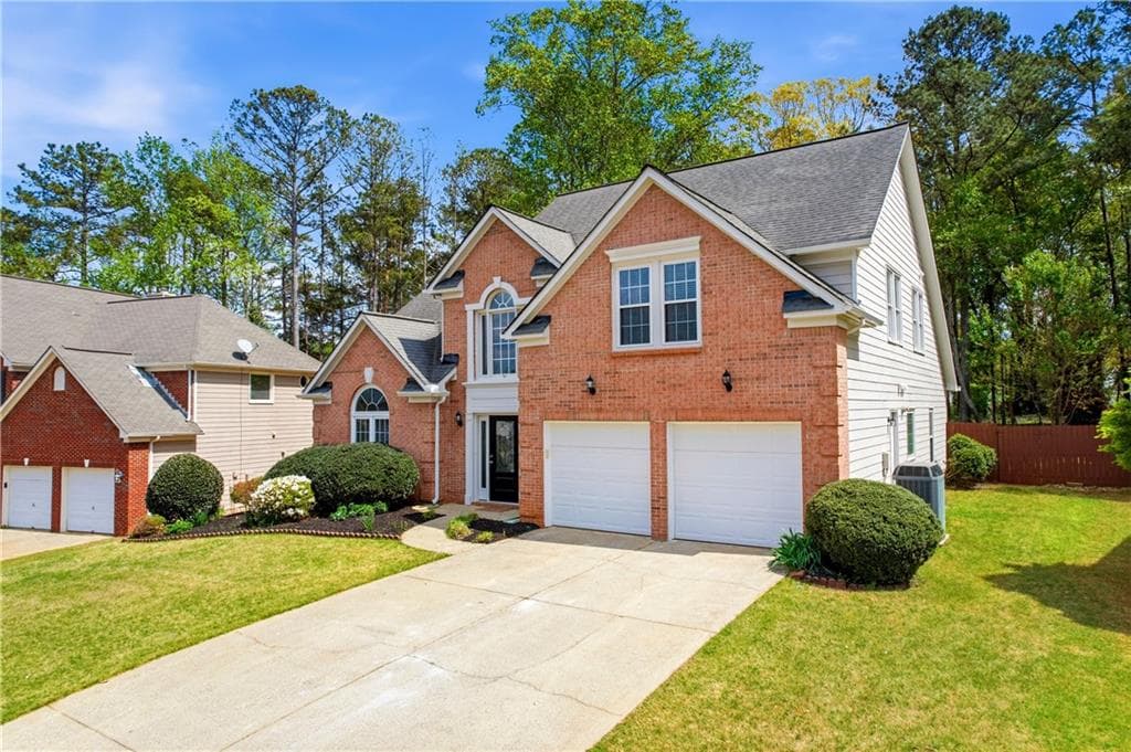 5 bedroom, 3 bathroom, 2,919 sq ft single family residence under contract at 1771 Millhouse Run, Marietta, GA 30066 — photo 2