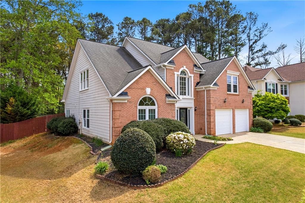 5 bedroom, 3 bathroom, 2,919 sq ft single family residence under contract at 1771 Millhouse Run, Marietta, GA 30066 — photo 3