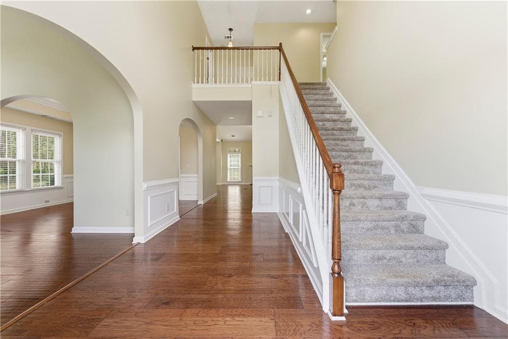 5 bedroom, 3 bathroom, 2,919 sq ft single family residence under contract at 1771 Millhouse Run, Marietta, GA 30066 — photo 4