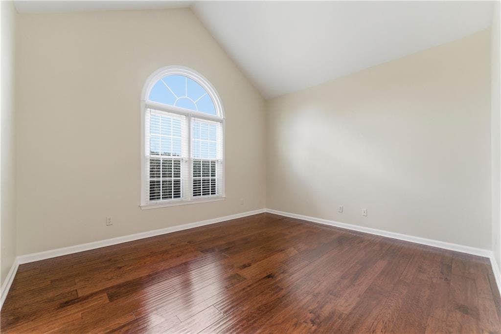 5 bedroom, 3 bathroom, 2,919 sq ft single family residence under contract at 1771 Millhouse Run, Marietta, GA 30066 — photo 5