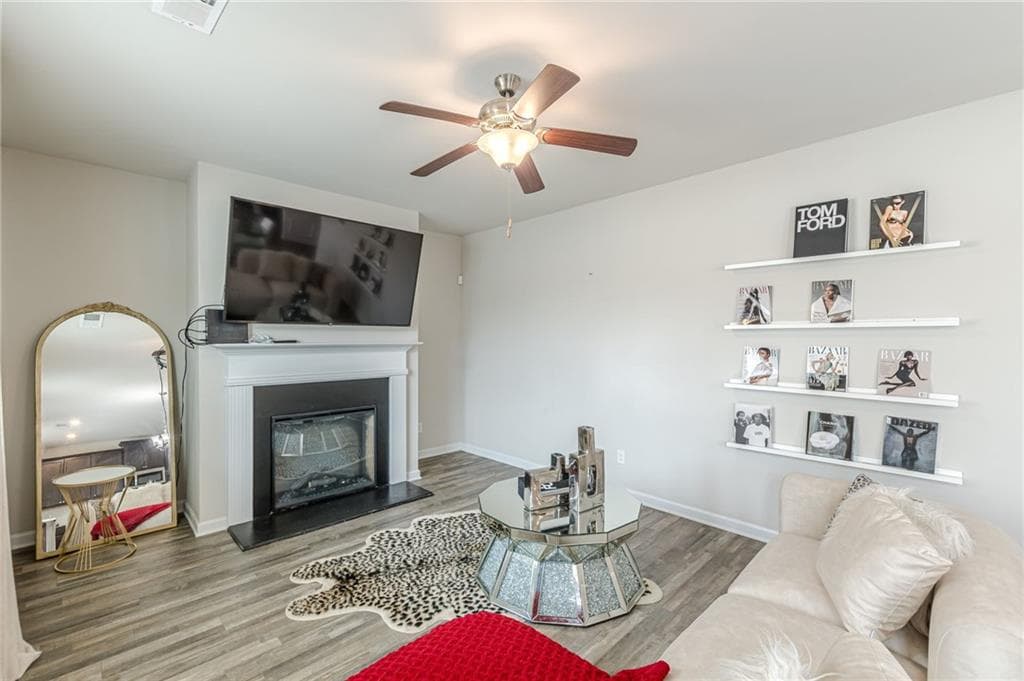 3 bedroom, 3 bathroom, 1,910 sq ft single family residence for sale at 7425 Faith Street, Fairburn, GA 30213 — photo 8