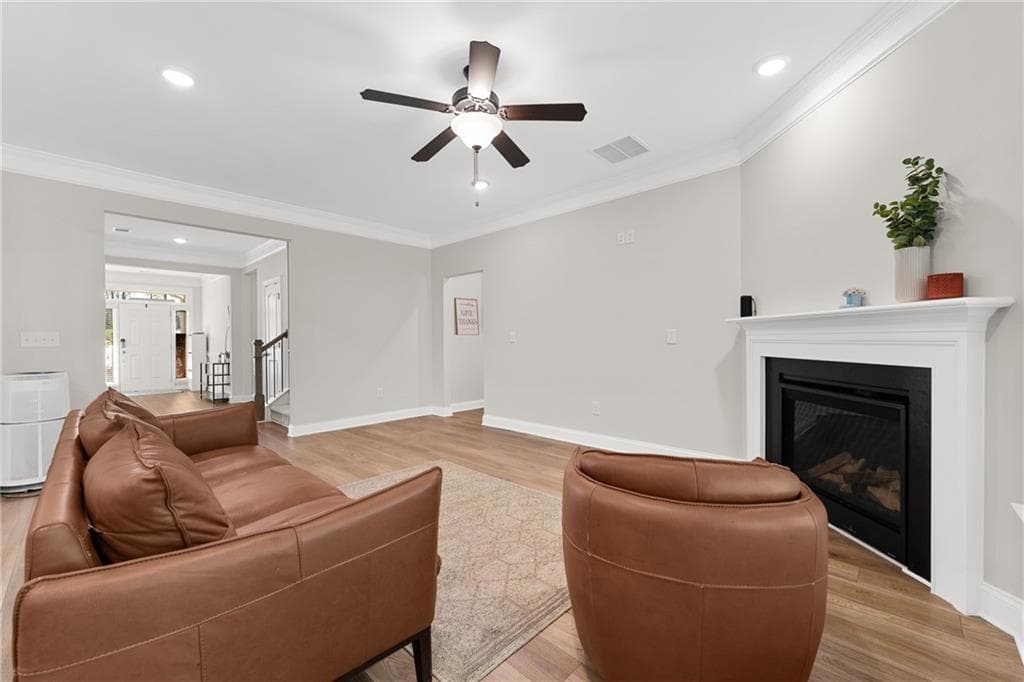 4 bedroom, 3 bathroom, 2,652 sq ft single family residence for sale at 6870 Kate Lane, Flowery Branch, GA 30542 — photo 8