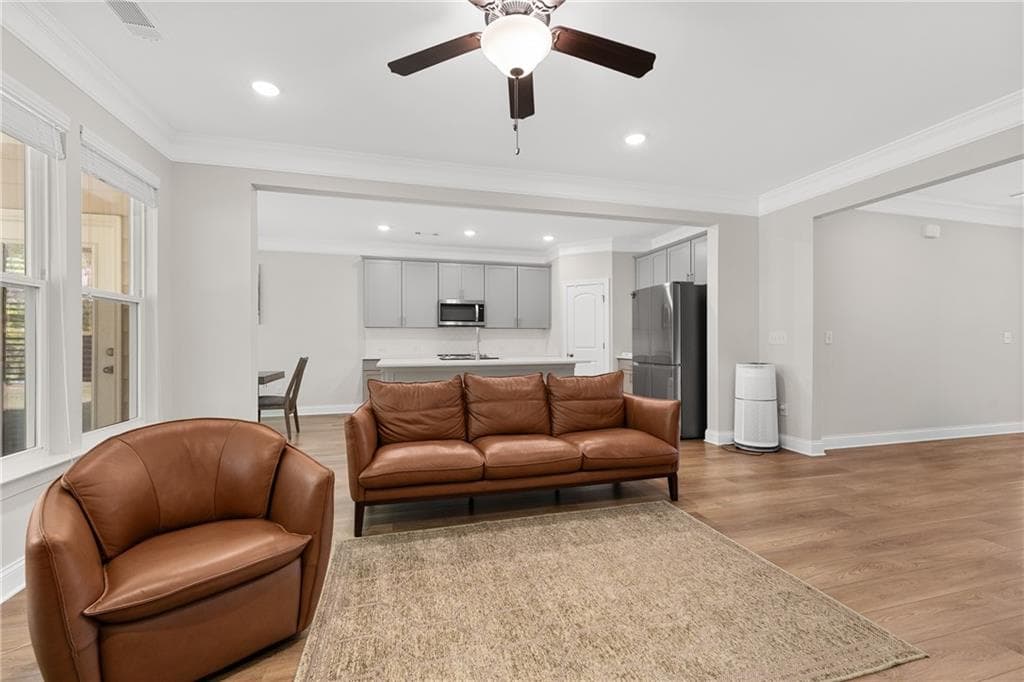 4 bedroom, 3 bathroom, 2,652 sq ft single family residence for sale at 6870 Kate Lane, Flowery Branch, GA 30542 — photo 9