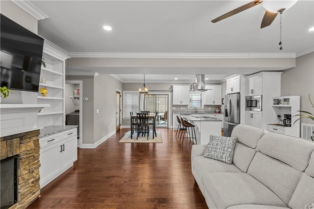 3 bedroom, 3 bathroom, 2,062 sq ft single family residence for sale at 1205 Baggett Road, Ringgold, GA 30736 — photo 3