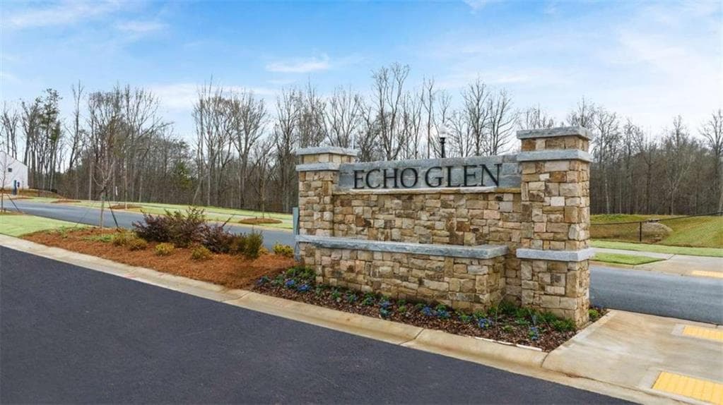 3 bedroom, 3 bathroom, 1,655 sq ft townhouse for sale at 404 Reflection Drive, Stockbridge, GA 30281 — photo 5