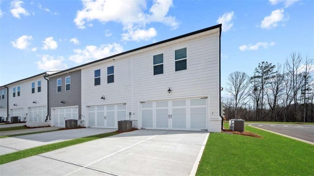 3 bedroom, 3 bathroom, 1,655 sq ft townhouse for sale at 412 Reflection Drive, Stockbridge, GA 30281 — photo 4
