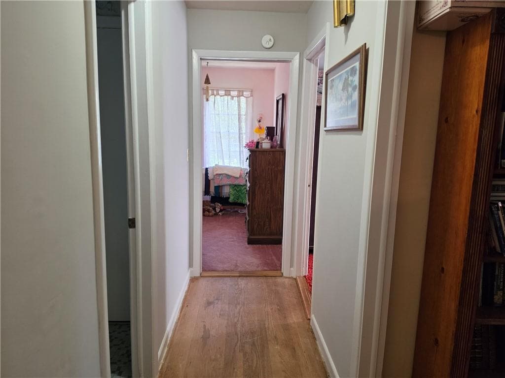 3 bedroom, 1 bathroom, 960 sq ft single family residence for sale at 4107 Belvedere Drive, Gainesville, GA 30506 — photo 7