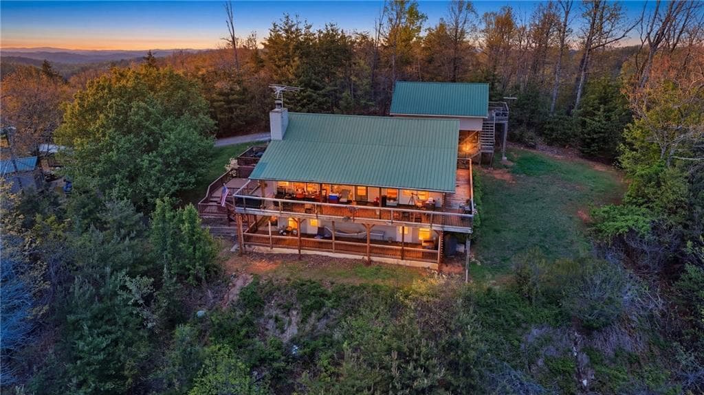 3 bedroom, 2 bathroom, 2,240 sq ft single family residence for sale at 378 Matadore Vista, Sautee Nacoochee, GA 30571 — photo 2