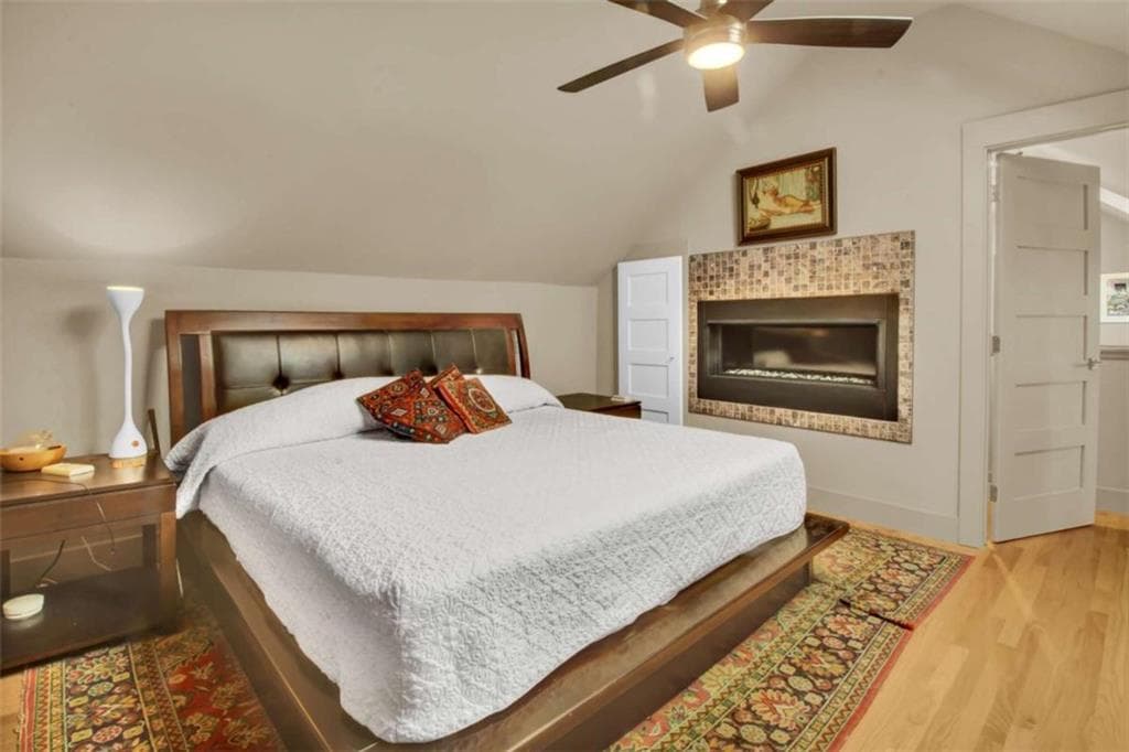 4 bedroom, 4 bathroom, 3,100 sq ft single family residence for sale at 2221 Highview Road, Atlanta, GA 30311 — photo 9