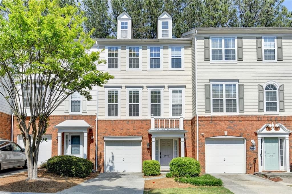 3 bedroom, 4 bathroom, 1,902 sq ft townhouse sold at 3977 Howell Park Road, Duluth, GA 30096