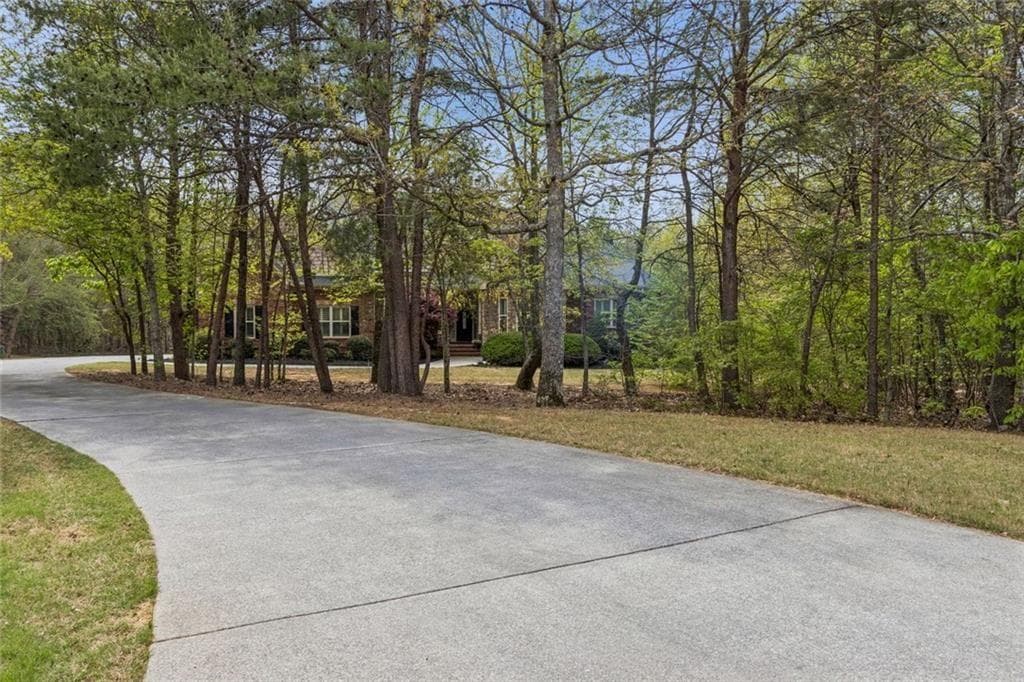 6 bedroom, 4 bathroom, 6,865 sq ft single family residence under contract at 20 Stampede Pass, Rydal, GA 30171 — photo 6