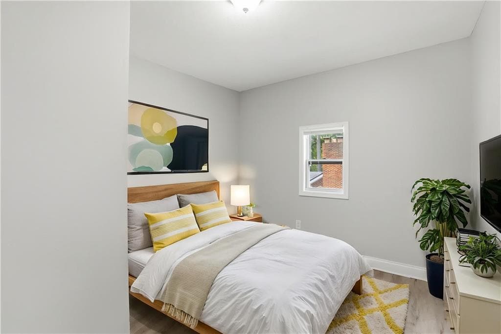 3 bedroom, 3 bathroom, 1,212 sq ft single family residence for sale at 219 Howell Drive, Atlanta, GA 30331 — photo 5