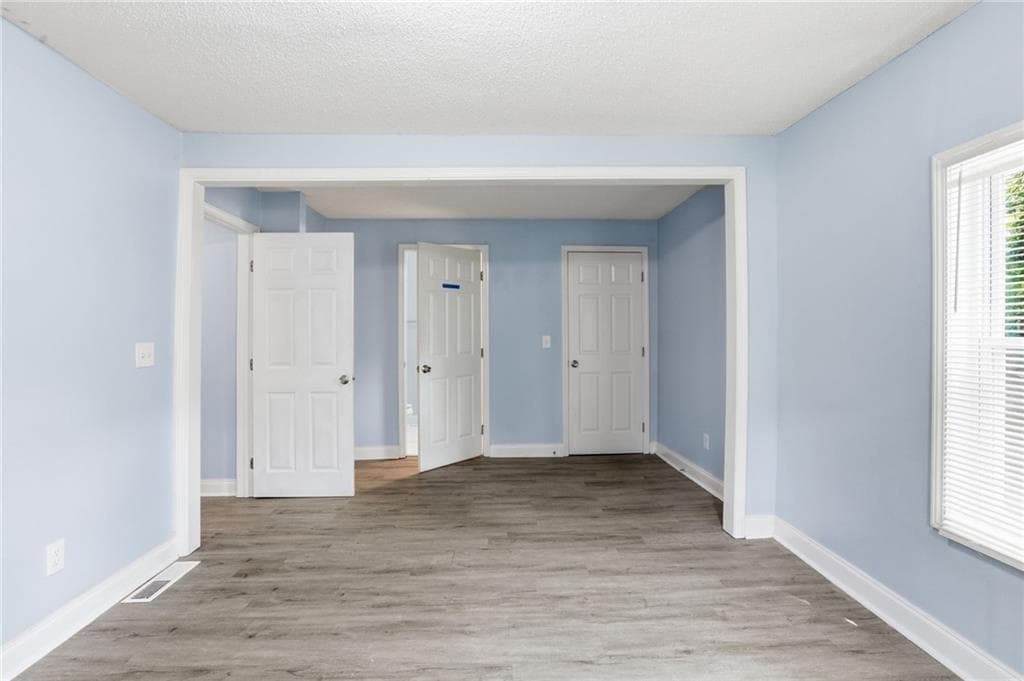 3 bedroom, 3 bathroom, 1,212 sq ft single family residence for sale at 219 Howell Drive, Atlanta, GA 30331 — photo 8