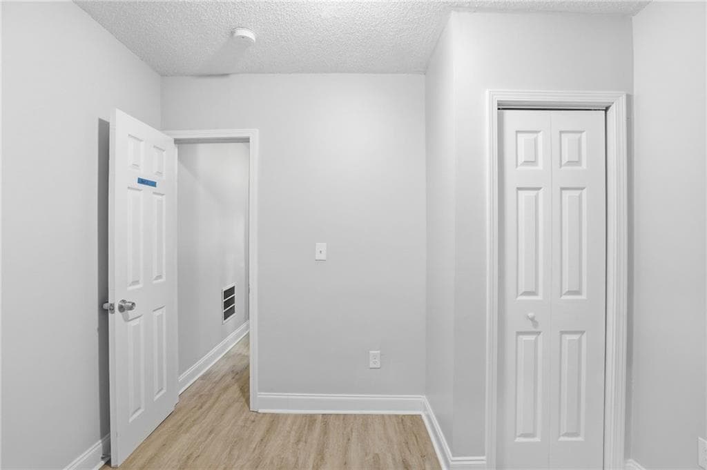3 bedroom, 3 bathroom, 1,212 sq ft single family residence for sale at 219 Howell Drive, Atlanta, GA 30331 — photo 9