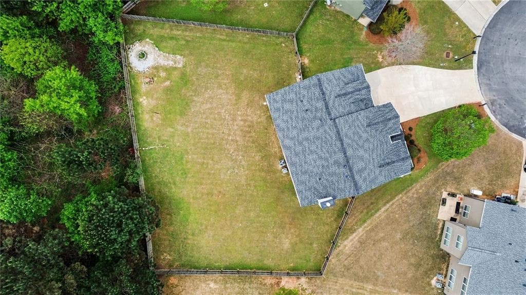 4 bedroom, 3 bathroom, 3,561 sq ft single family residence for sale at 3769 Lake Haven Way, Atlanta, GA 30349 — photo 6