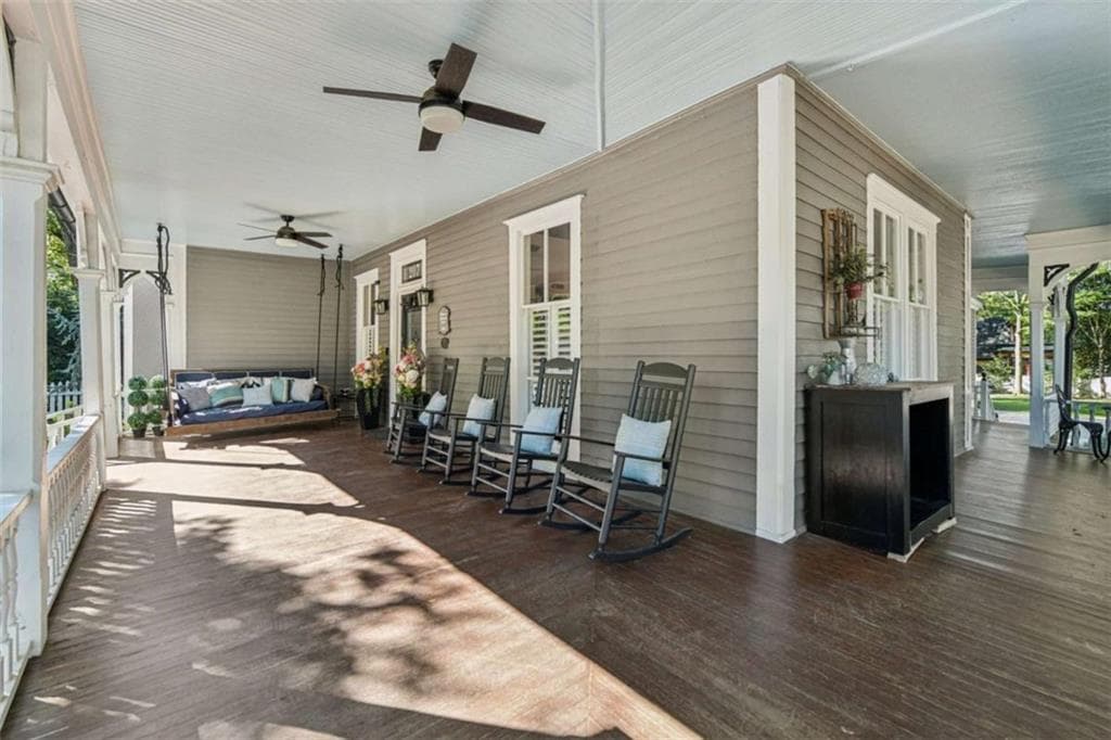 5 bedroom, 3 bathroom, 3,651 sq ft single family residence for sale at 207 E Hightower Trail, Social Circle, GA 30025 — photo 4