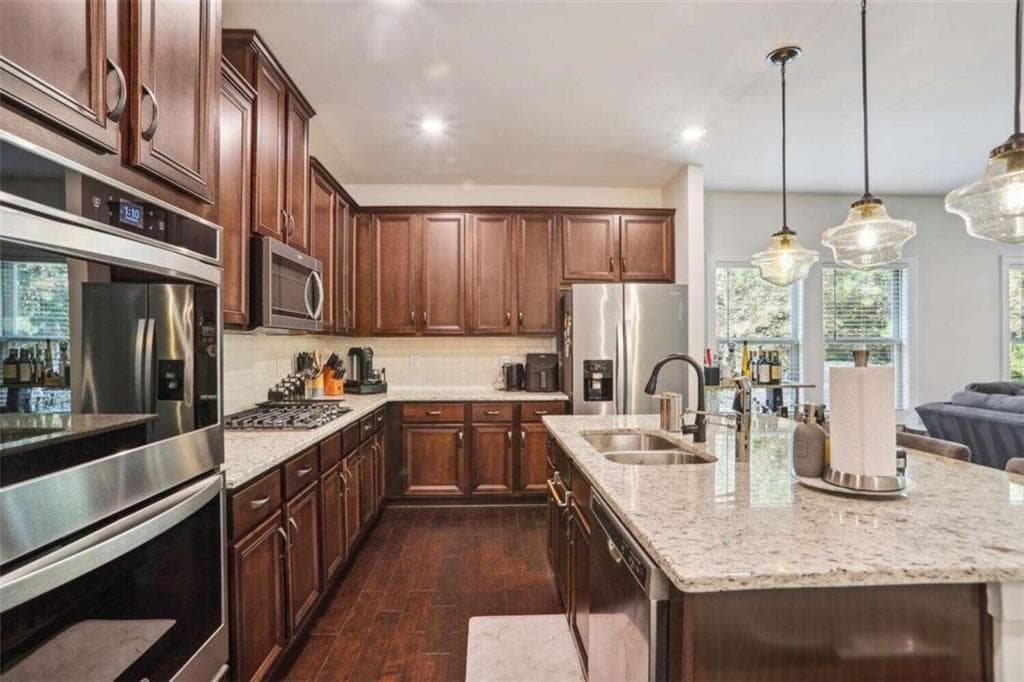 3 bedroom, 2 bathroom, 1,916 sq ft single family residence for rent at 1122 Hibiscus Way, Mableton, GA 30126 for $2,700 a month — photo 4