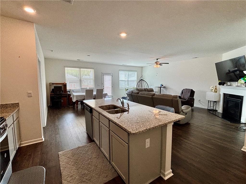 3 bedroom, 2 bathroom, 1,714 sq ft single family residence for rent at 95 CONDOR Court, Statham, GA 30666 for $1,950 a month — photo 6