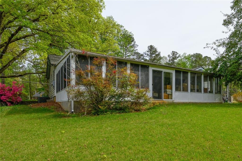 3 bedroom, 2 bathroom, 2,950 sq ft single family residence for sale at 2704 County Line Road, Acworth, GA 30101 — photo 5