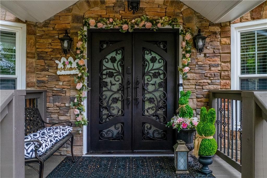 3 bedroom, 3 bathroom, 2,533 sq ft single family residence for sale at 4970 Puritan Drive, Sugar Hill, GA 30518 — photo 4