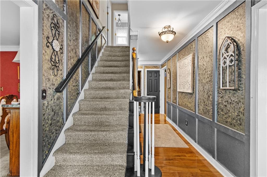 3 bedroom, 3 bathroom, 2,533 sq ft single family residence for sale at 4970 Puritan Drive, Sugar Hill, GA 30518 — photo 5