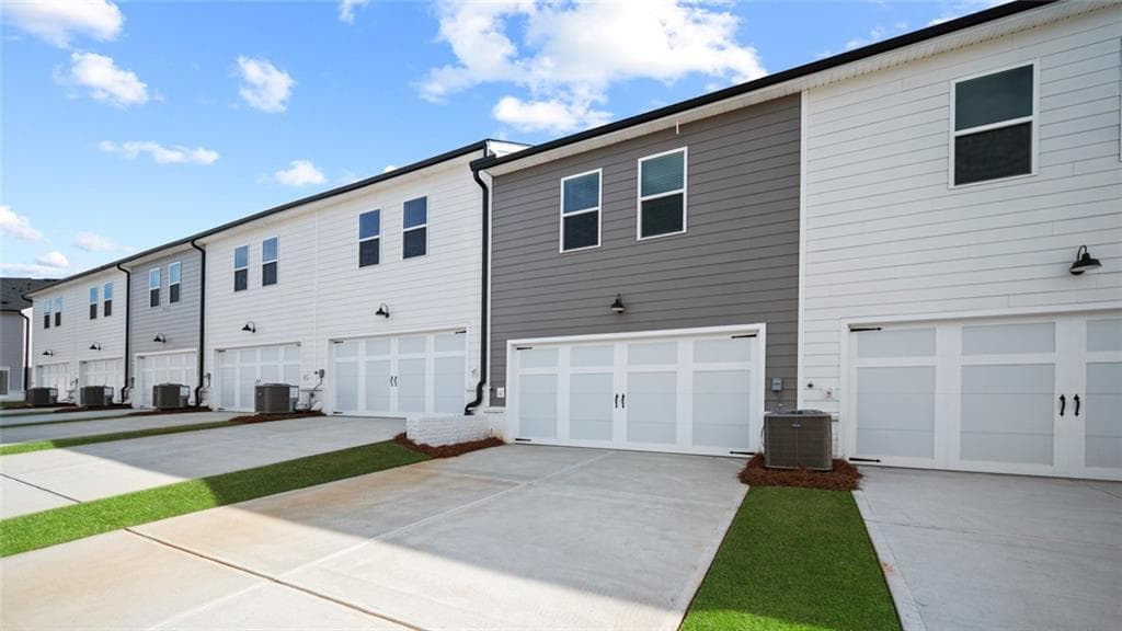 3 bedroom, 3 bathroom, 1,655 sq ft townhouse for sale at 420 Reflection Drive, Stockbridge, GA 30281 — photo 4