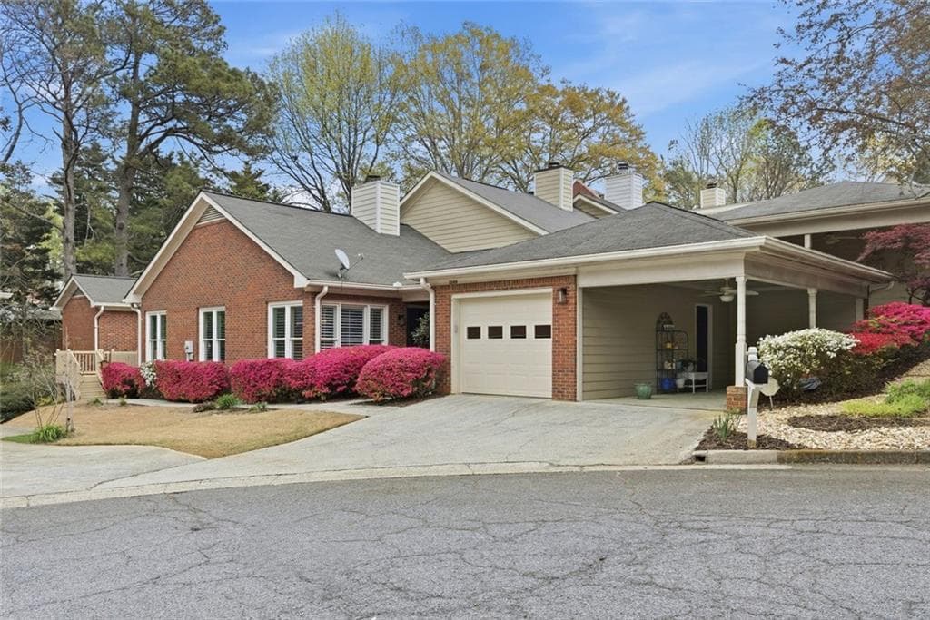 3 bedroom, 3 bathroom, 3,310 sq ft townhouse sold at 3269 Embry Downs Court, Atlanta, GA 30340