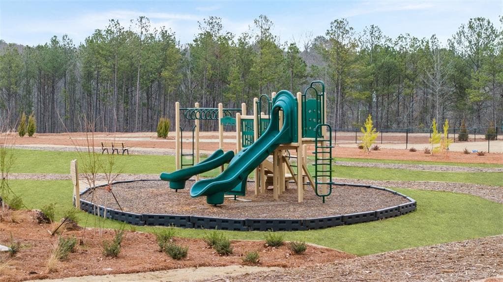3 bedroom, 3 bathroom, 1,655 sq ft townhouse for sale at 428 Reflection Drive, Stockbridge, GA 30281 — photo 8