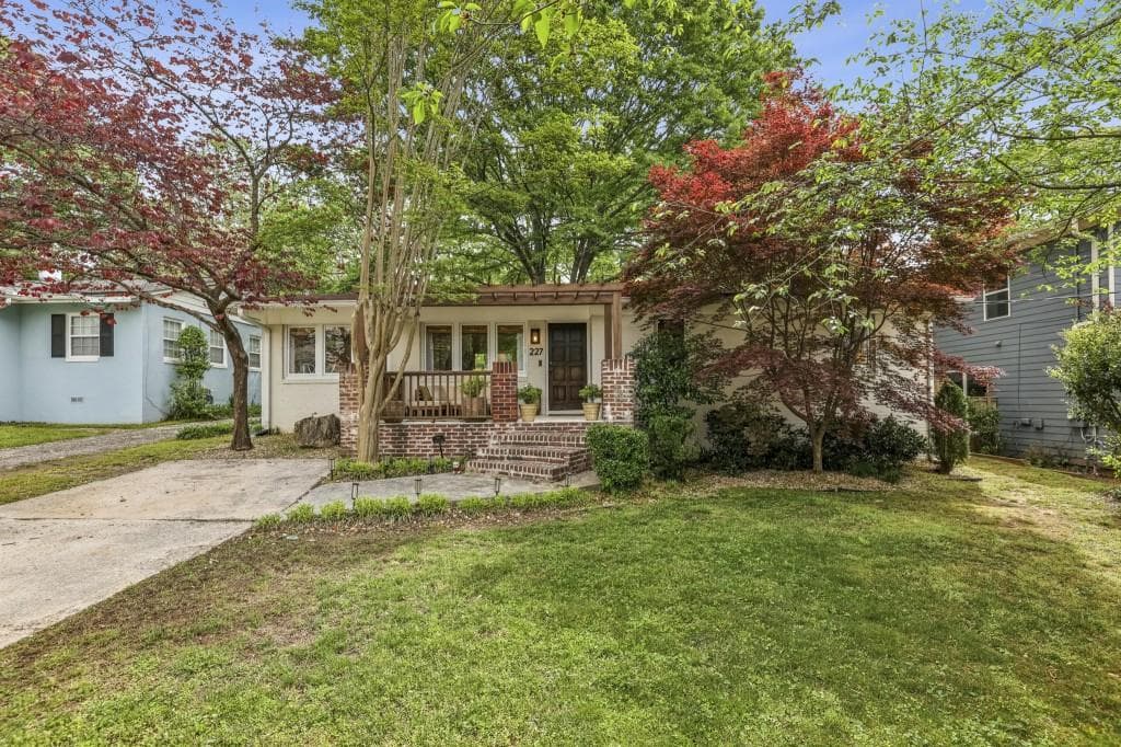 3 bedroom, 2 bathroom, 1,290 sq ft single family residence sold at 227 Murray Hill Avenue, Atlanta, GA 30317