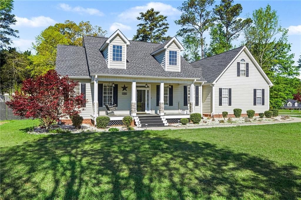 3 bedroom, 3 bathroom, 2,326 sq ft single family residence under contract at 100 O Dell Ridge, Newnan, GA 30263 — photo 2
