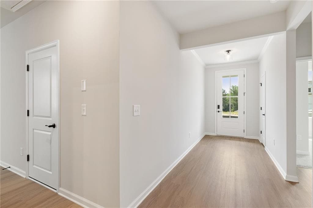 3 bedroom, 2 bathroom, 2,009 sq ft single family residence under contract at 1531 Savory Way, Loganville, GA 30052 — photo 2