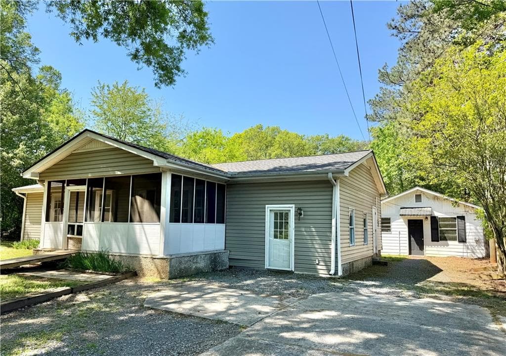 26 Plainview Drive, Cartersville, GA 30120 — most recent listing photo