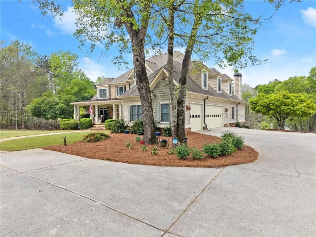 5 bedroom, 5 bathroom, 6,450 sq ft single family residence for sale at 594 Peachtree Road, Hoschton, GA 30548 — photo 5