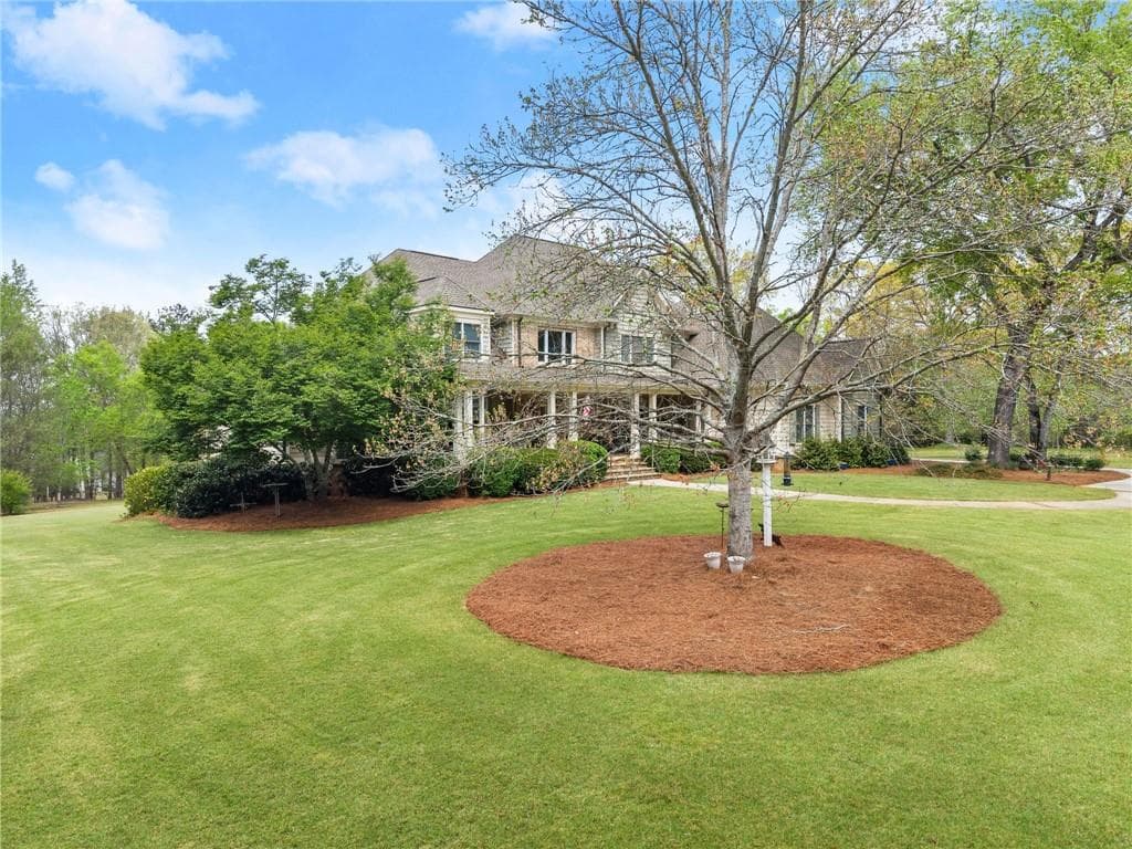 5 bedroom, 5 bathroom, 6,450 sq ft single family residence for sale at 594 Peachtree Road, Hoschton, GA 30548 — photo 10