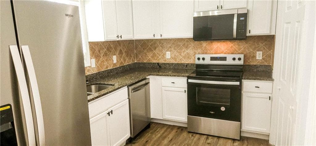 2 bedroom, 3 bathroom, 1,254 sq ft townhouse for sale at 5582 Windwood Road, Atlanta, GA 30349 — photo 10
