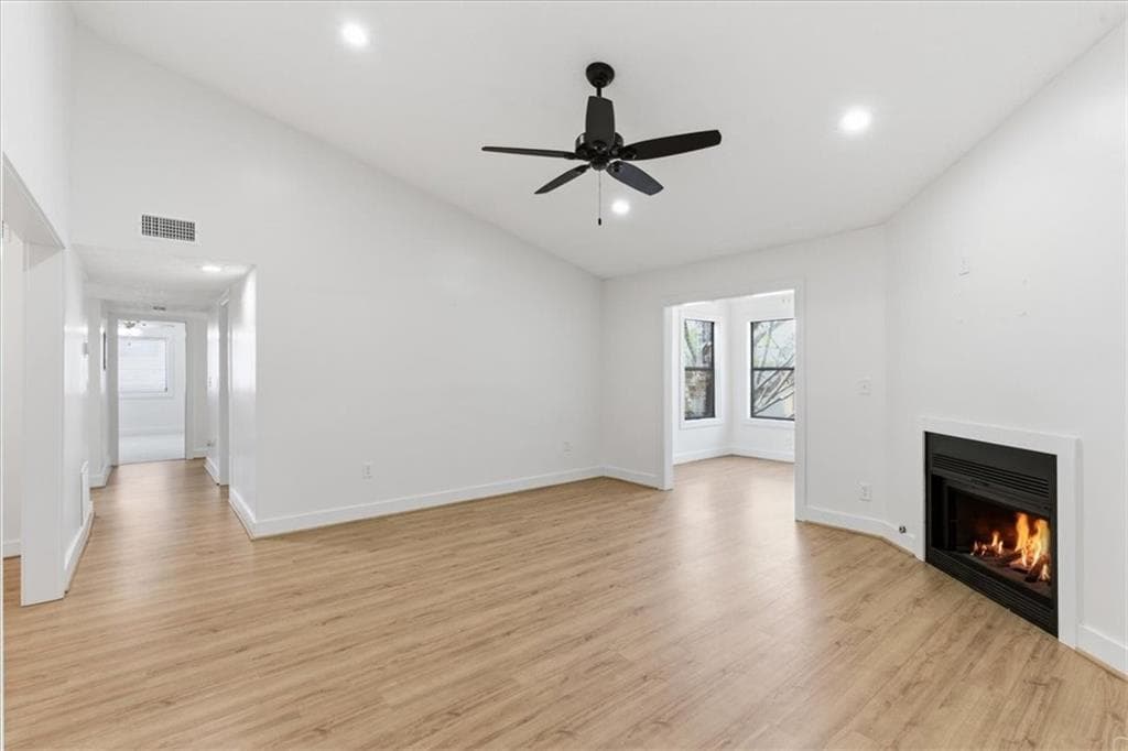 4 bedroom, 2 bathroom, 1,624 sq ft condominium for sale at 708 Parkaire Crossing, Marietta, GA 30068 — photo 2