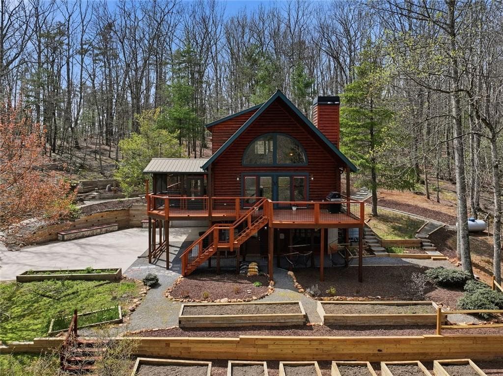 2 bedroom, 3 bathroom, 1,840 sq ft single family residence sold at 1399 Old Parker Place Road, Ellijay, GA 30536