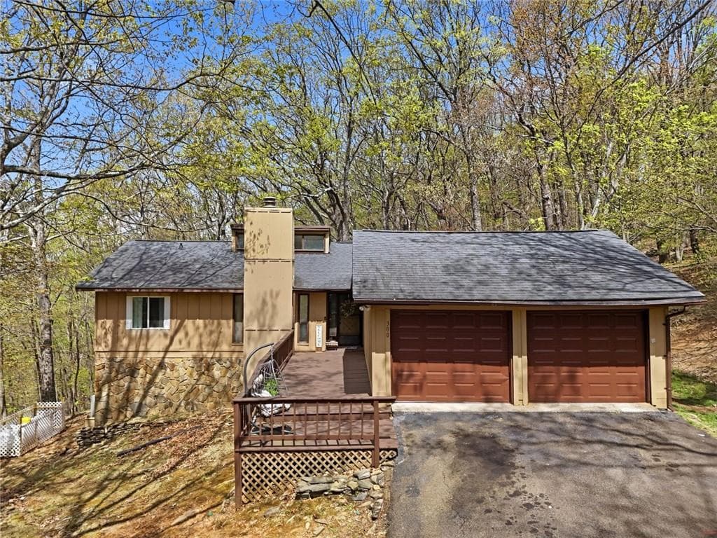 3 bedroom, 2 bathroom, 1,445 sq ft single family residence sold at 300 Fairview Court, Jasper, GA 30143